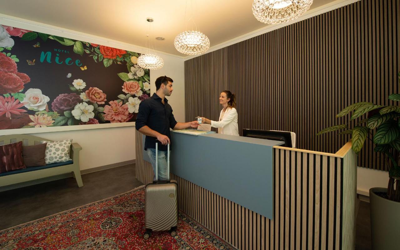 Nice Hotel Μπιμπιόνε Εξωτερικό φωτογραφία