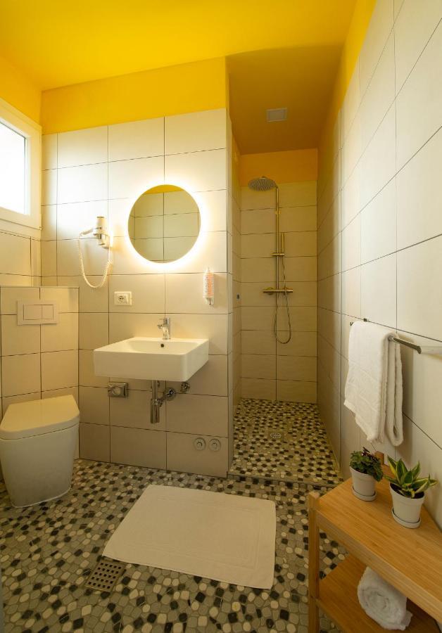 Nice Hotel Μπιμπιόνε Εξωτερικό φωτογραφία