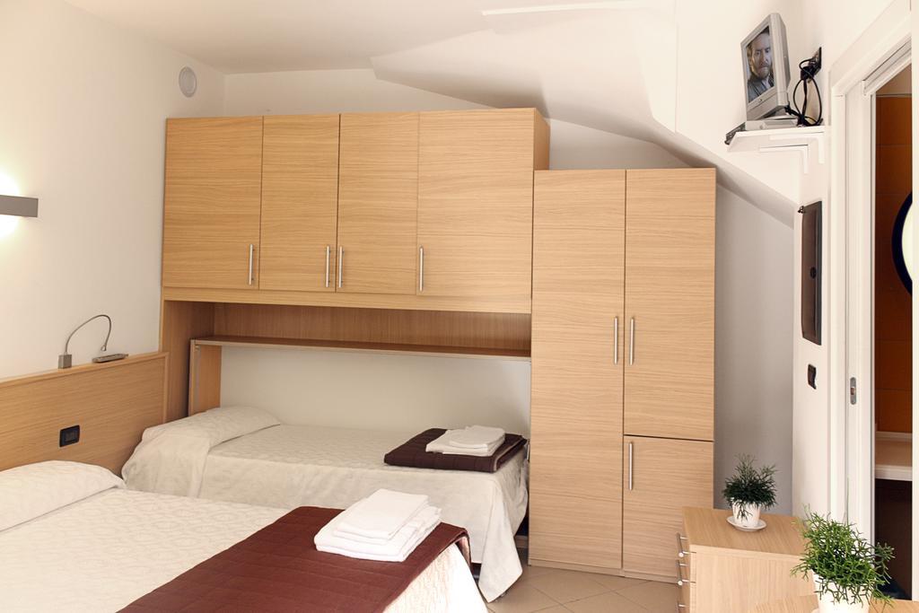 Nice Hotel Μπιμπιόνε Εξωτερικό φωτογραφία