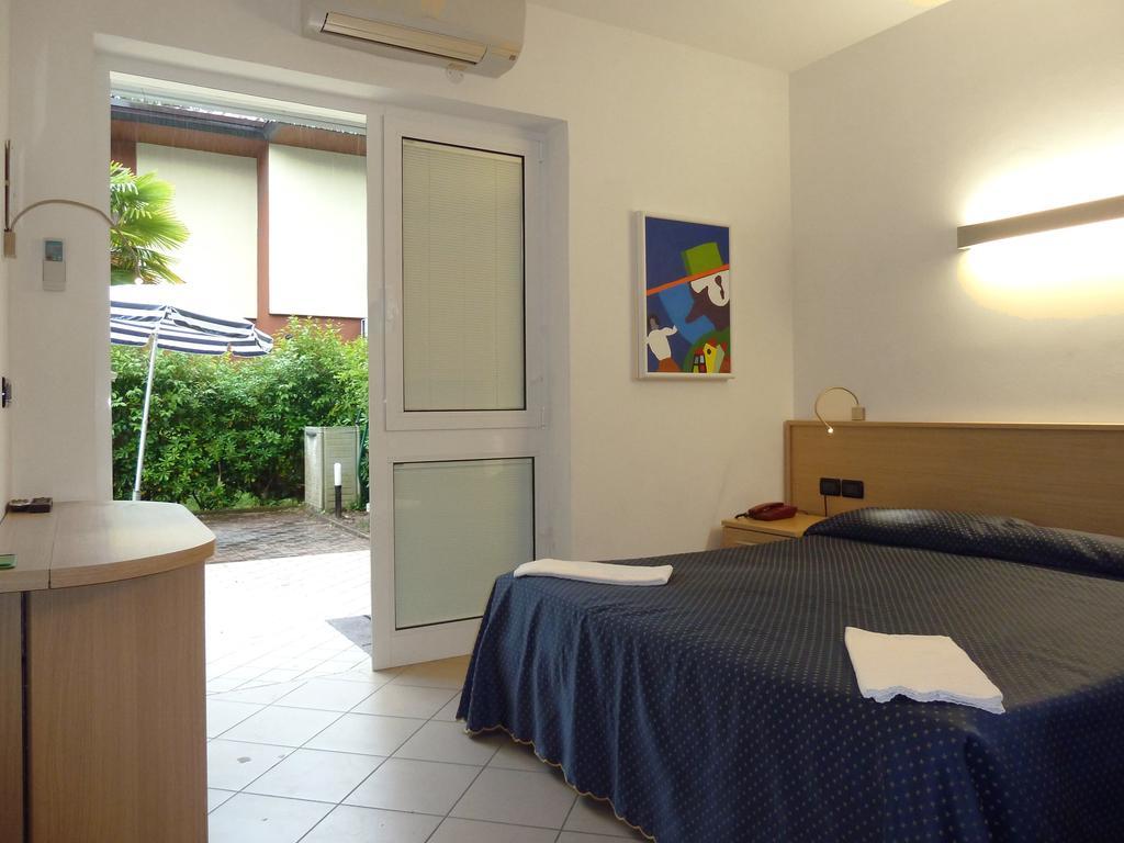 Nice Hotel Μπιμπιόνε Εξωτερικό φωτογραφία