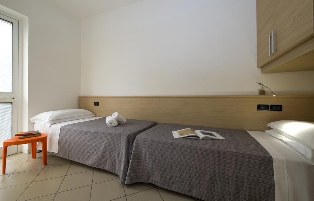 Nice Hotel Μπιμπιόνε Εξωτερικό φωτογραφία