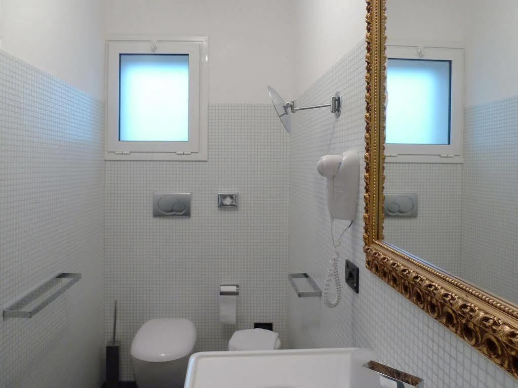 Nice Hotel Μπιμπιόνε Εξωτερικό φωτογραφία