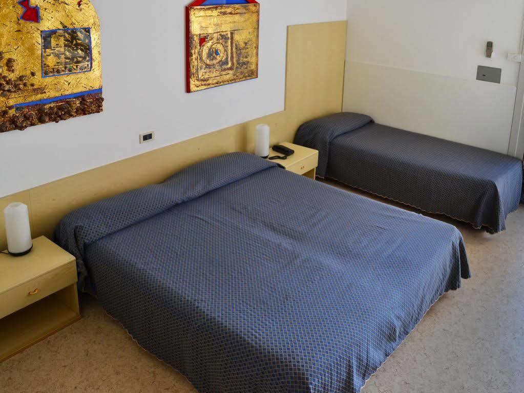 Nice Hotel Μπιμπιόνε Εξωτερικό φωτογραφία